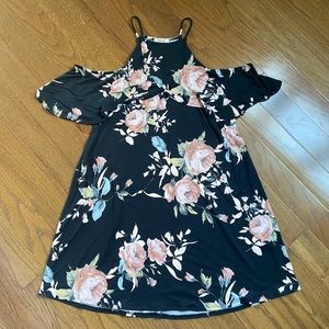 Cold-shoulder cotton sundress!